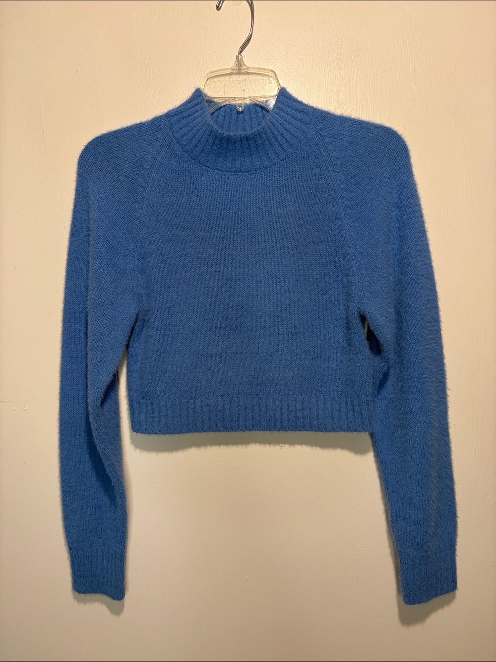 Urban Outfitters Cropped Long Sleeve Mock Neck Sweater Baby Blue Size M